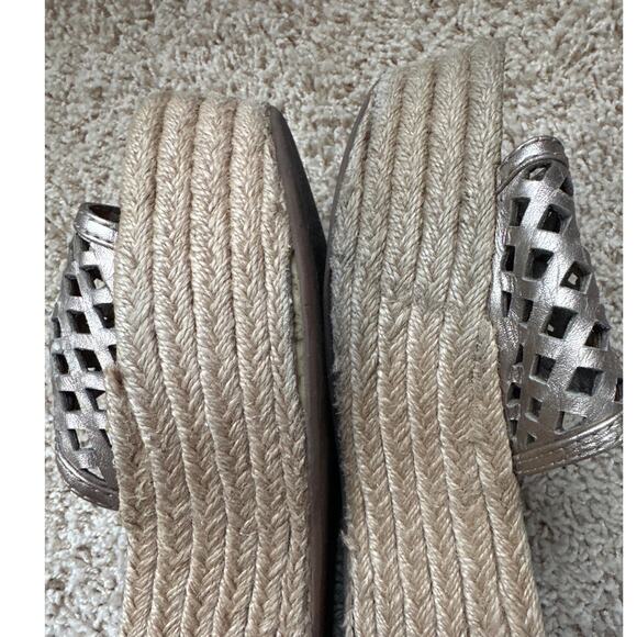 Tory Burch Bronze Leather Thatched Platform Wedge Sandals Size 8.5 - Picture 9 of 10